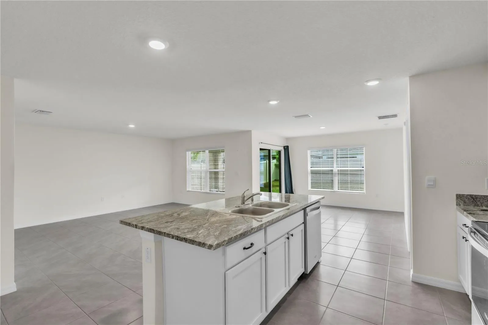7518 ROSEWOOD GARDEN LOOP