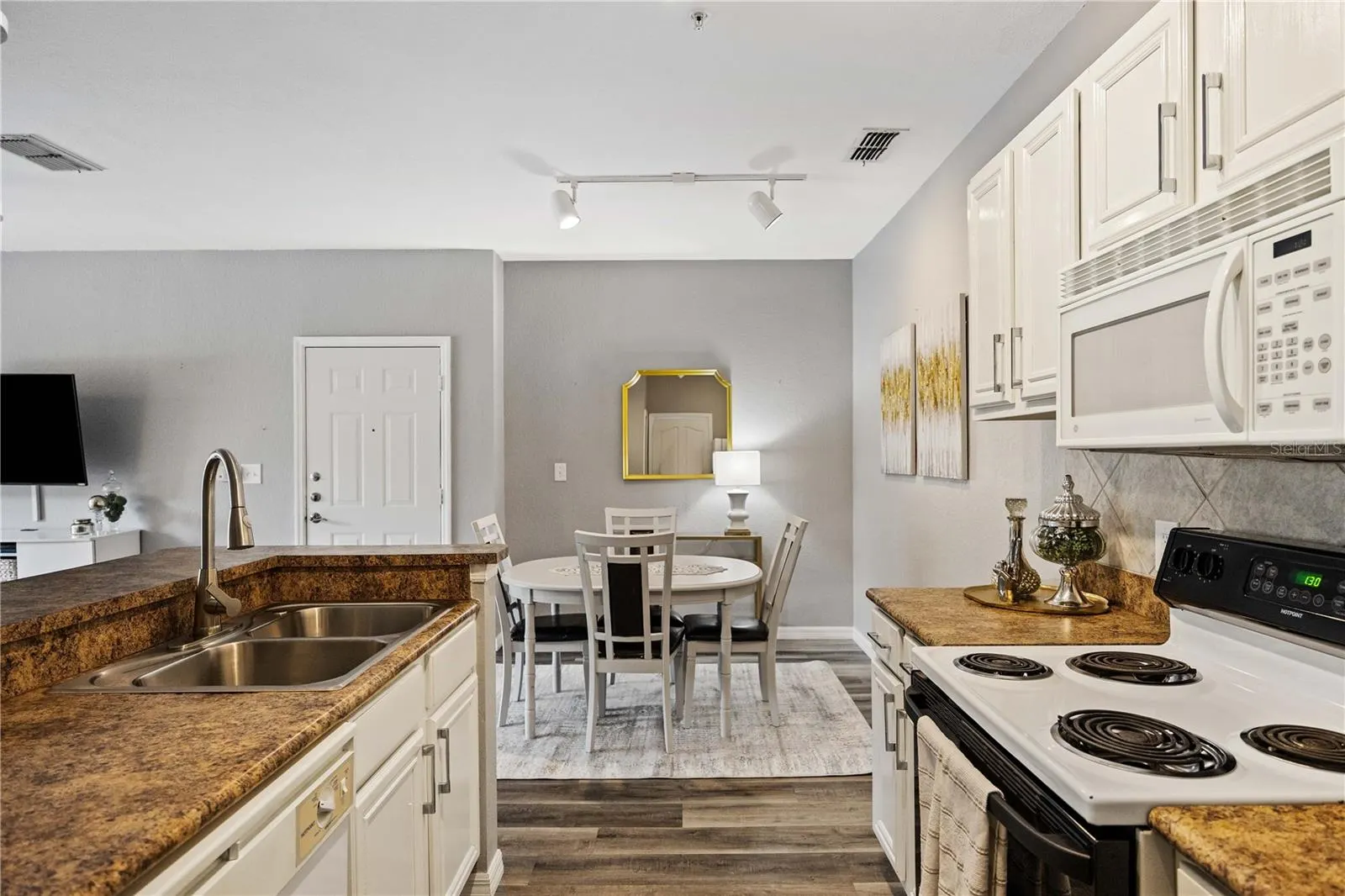8341 38TH STREET CIR E #203, #203