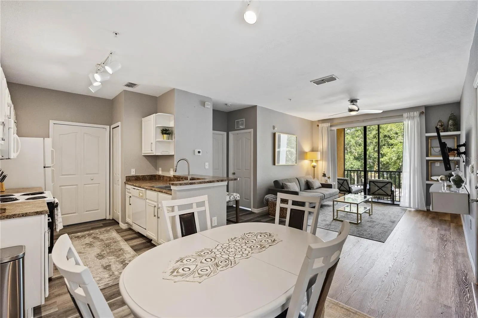 8341 38TH STREET CIR E #203, #203