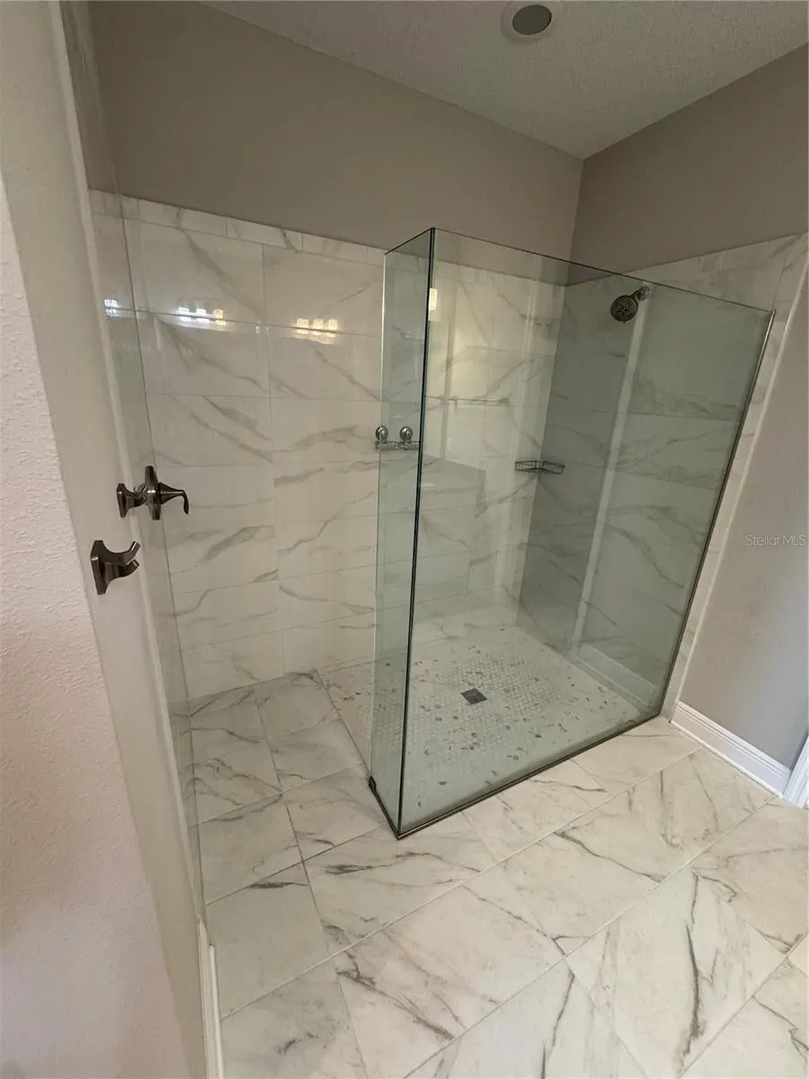 921 FERNLEAF RUN