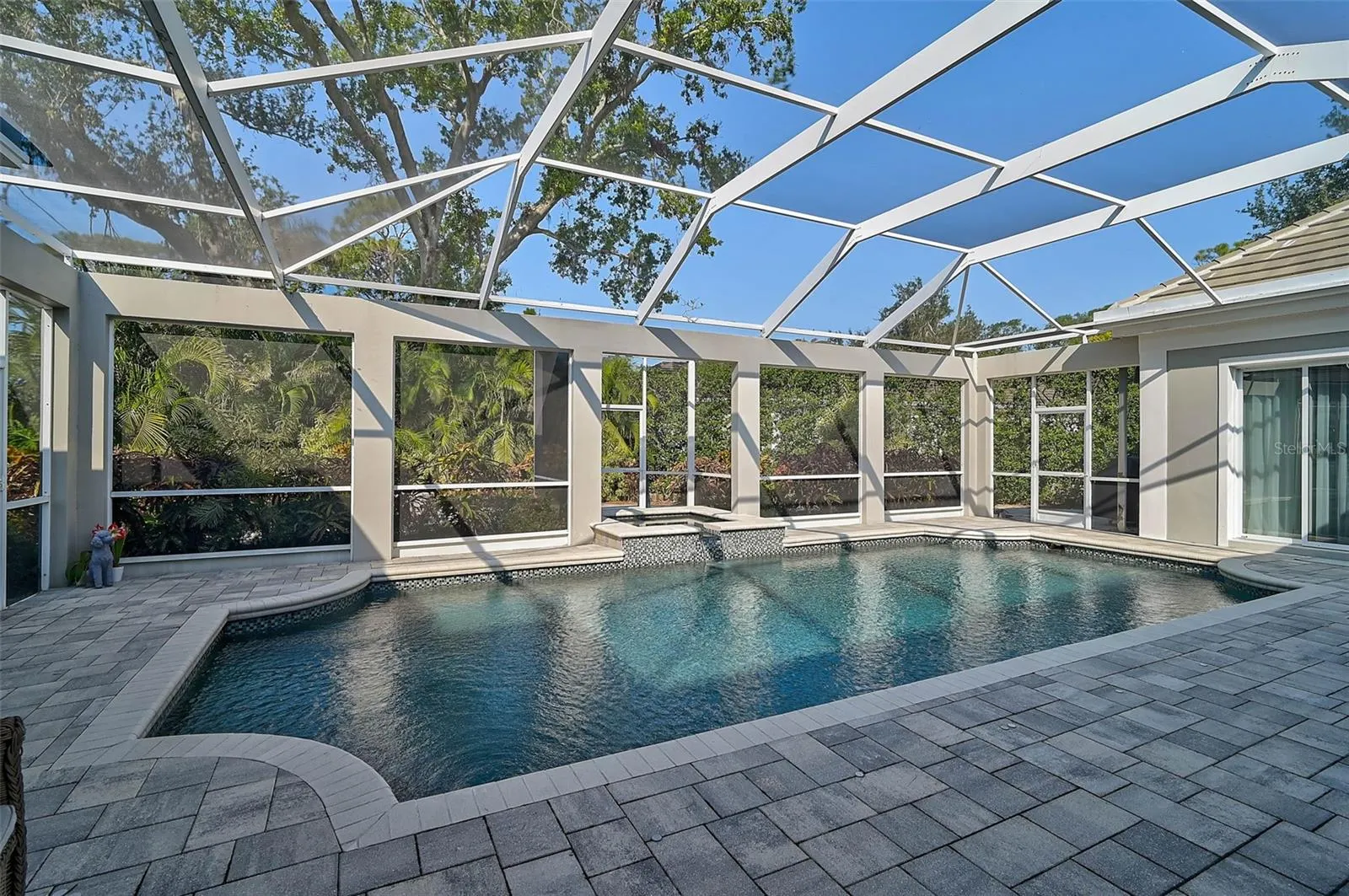 85 SUGAR MILL DR