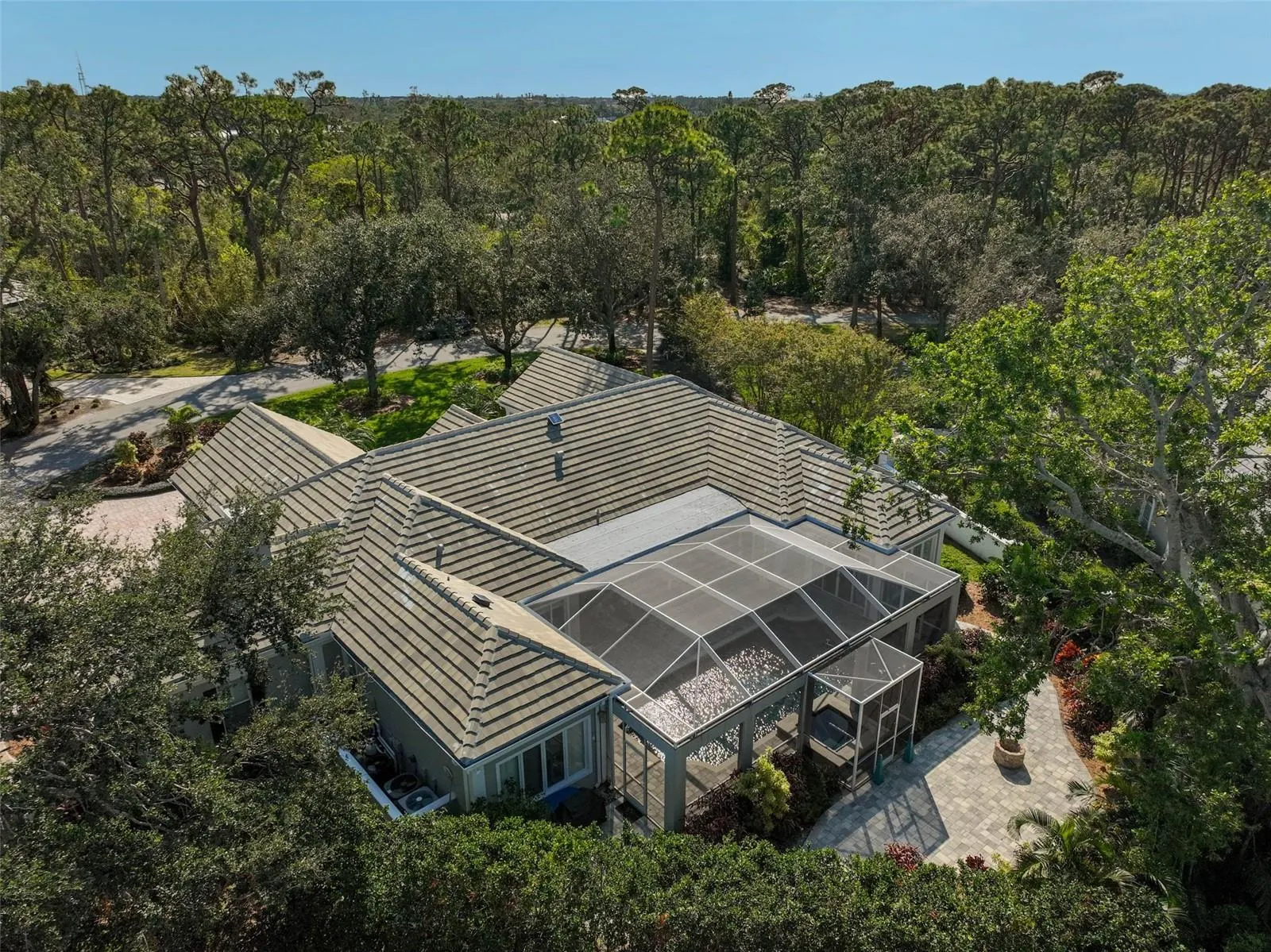 85 SUGAR MILL DR