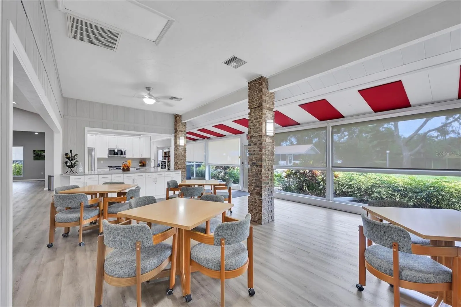 5517 GARDEN LAKES OAK