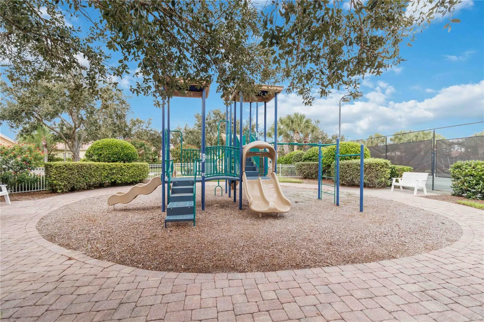 6063 BENEVENTO DR
