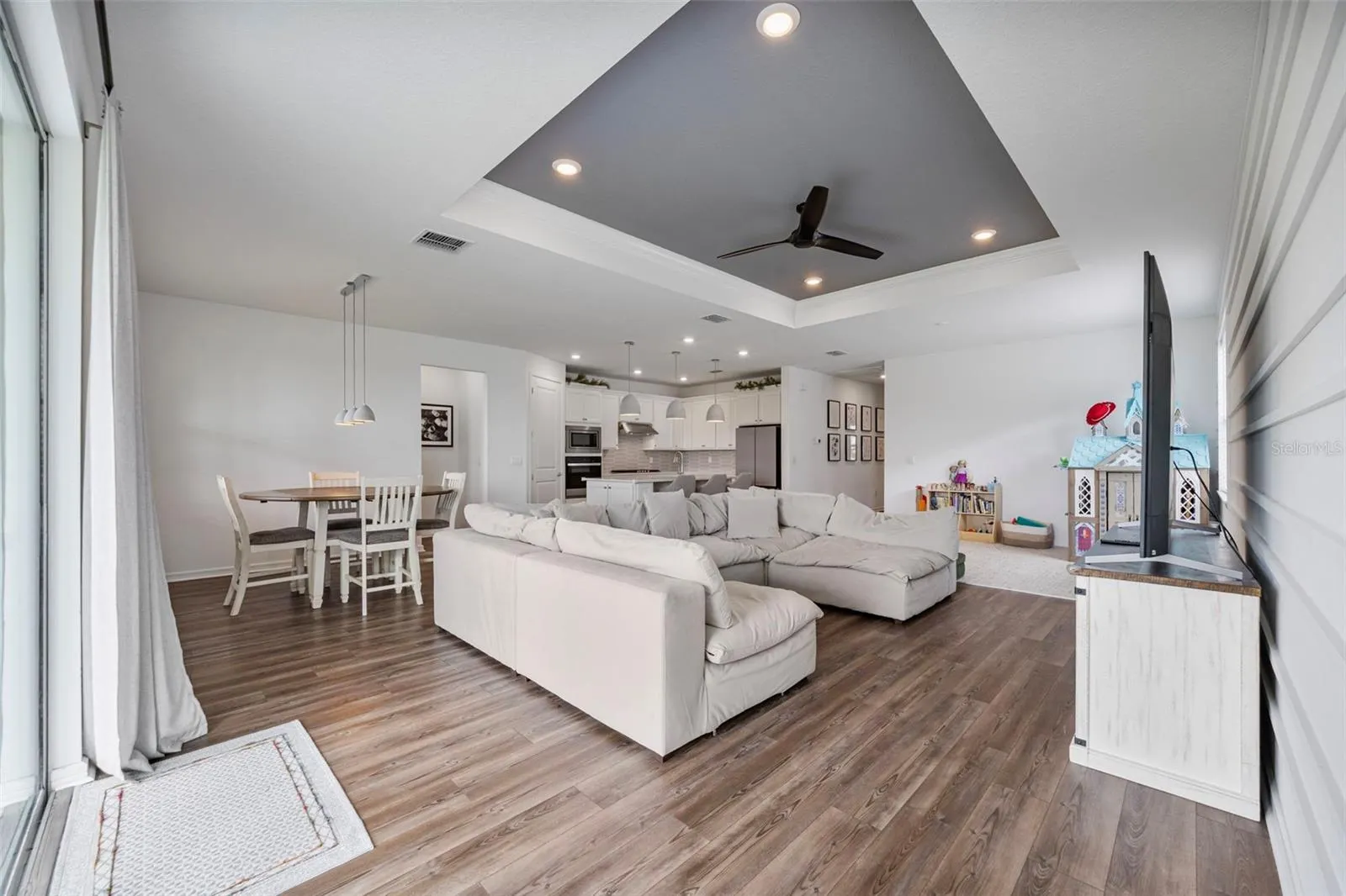 11237 ROLLING FORK TRL