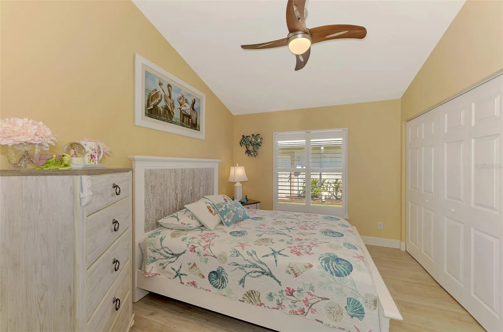 320 BERMUDA CT