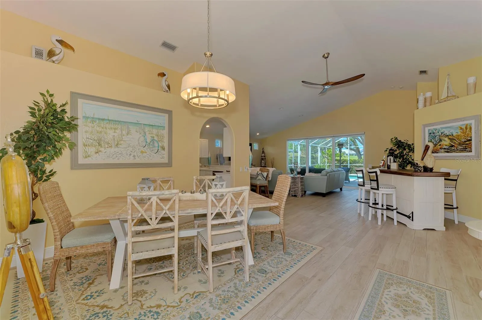 320 BERMUDA CT