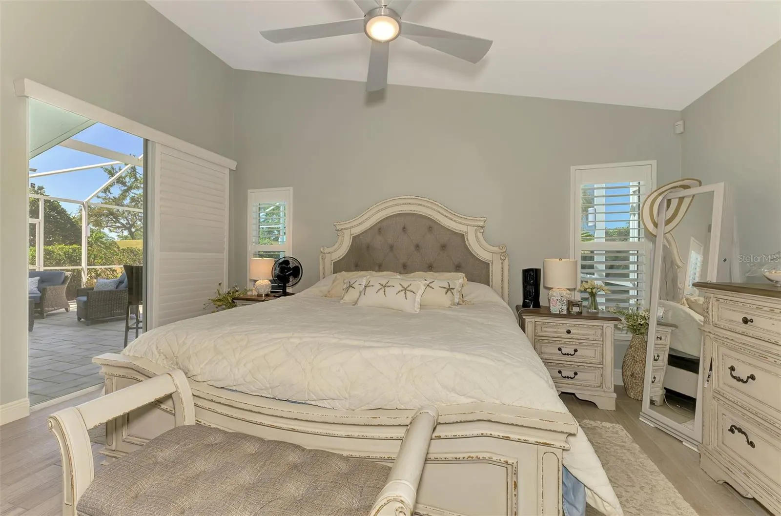 320 BERMUDA CT