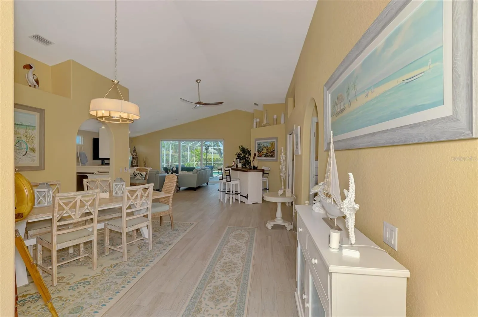 320 BERMUDA CT