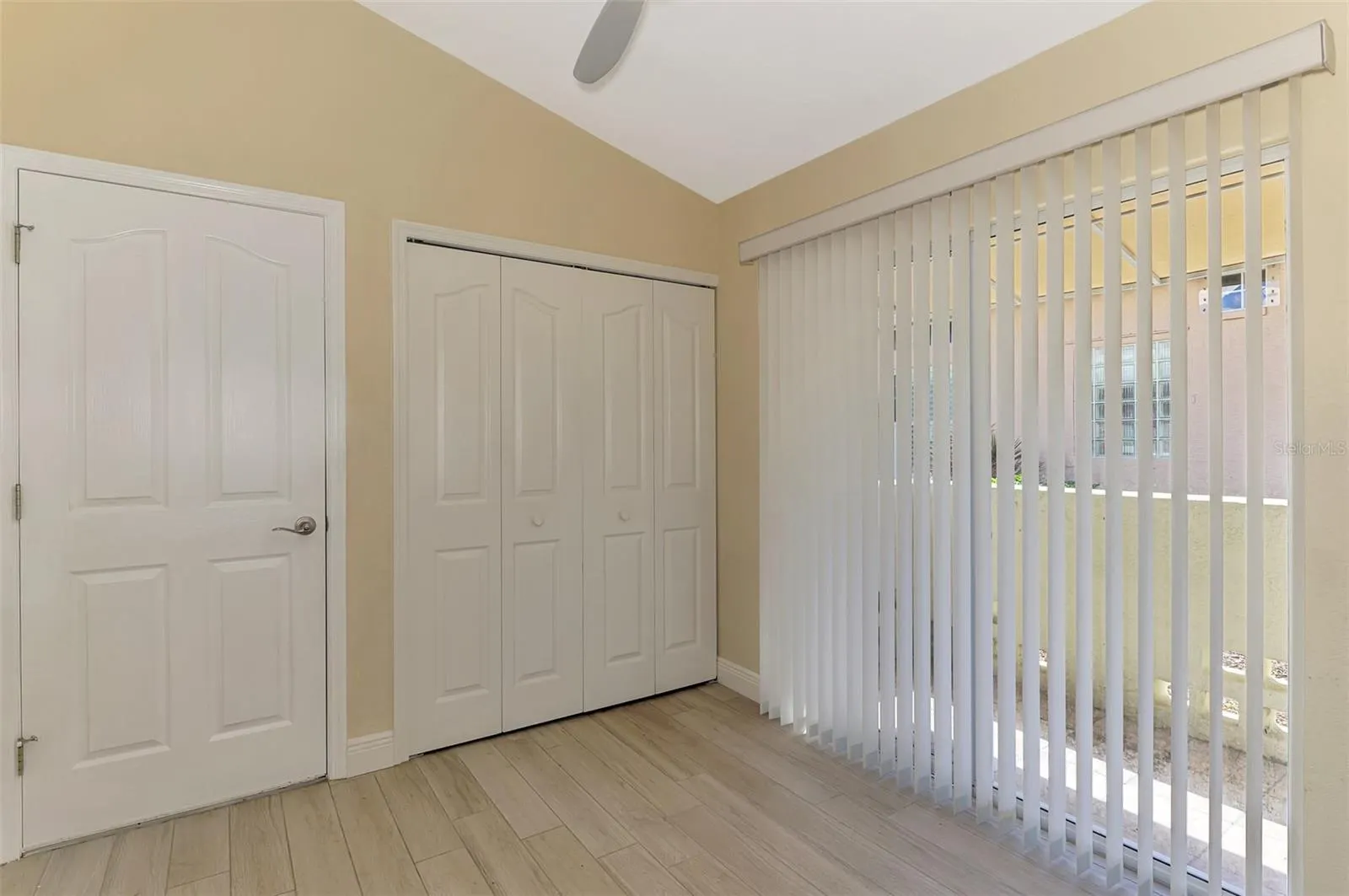 320 BERMUDA CT