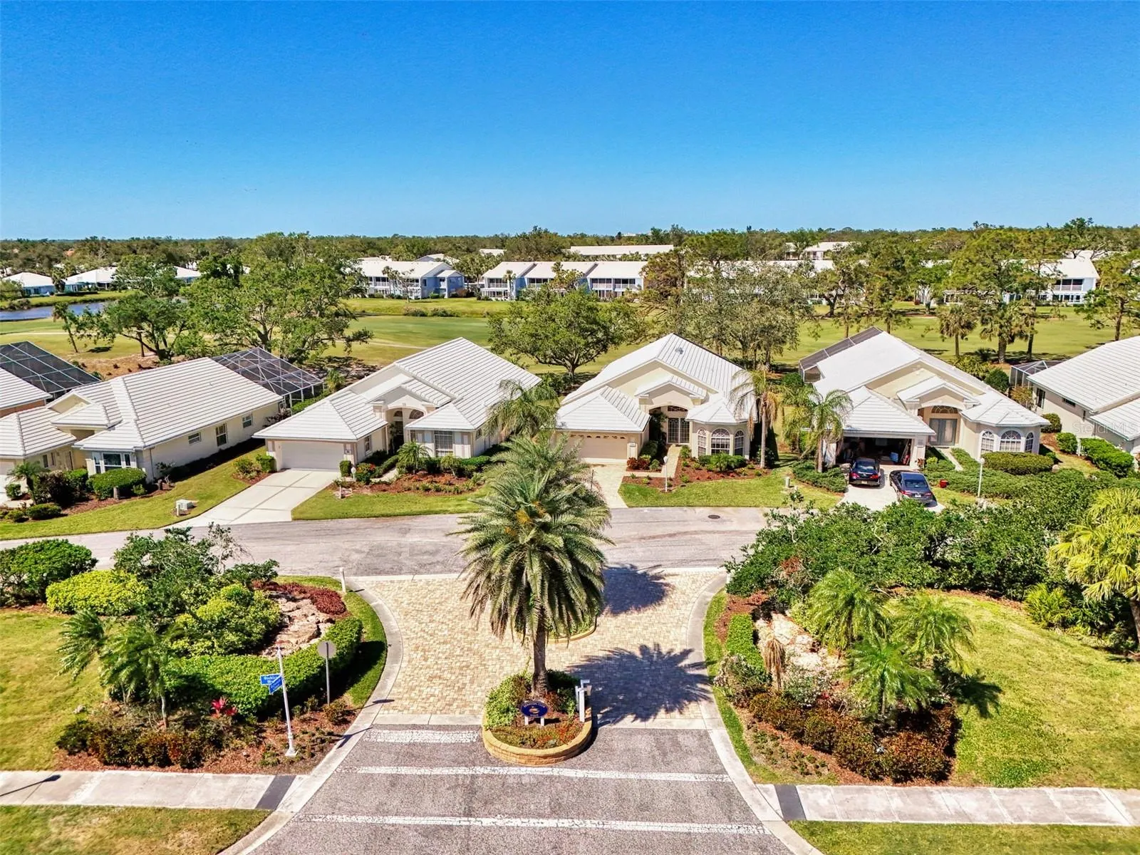 320 BERMUDA CT