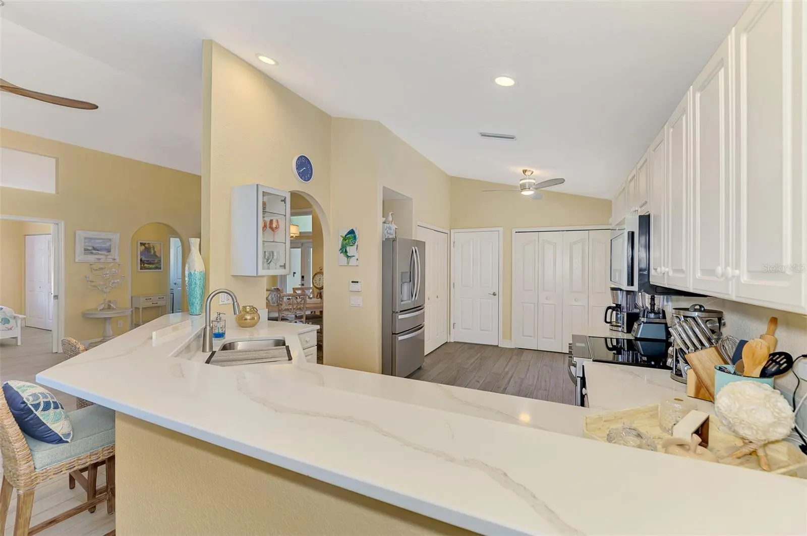 320 BERMUDA CT