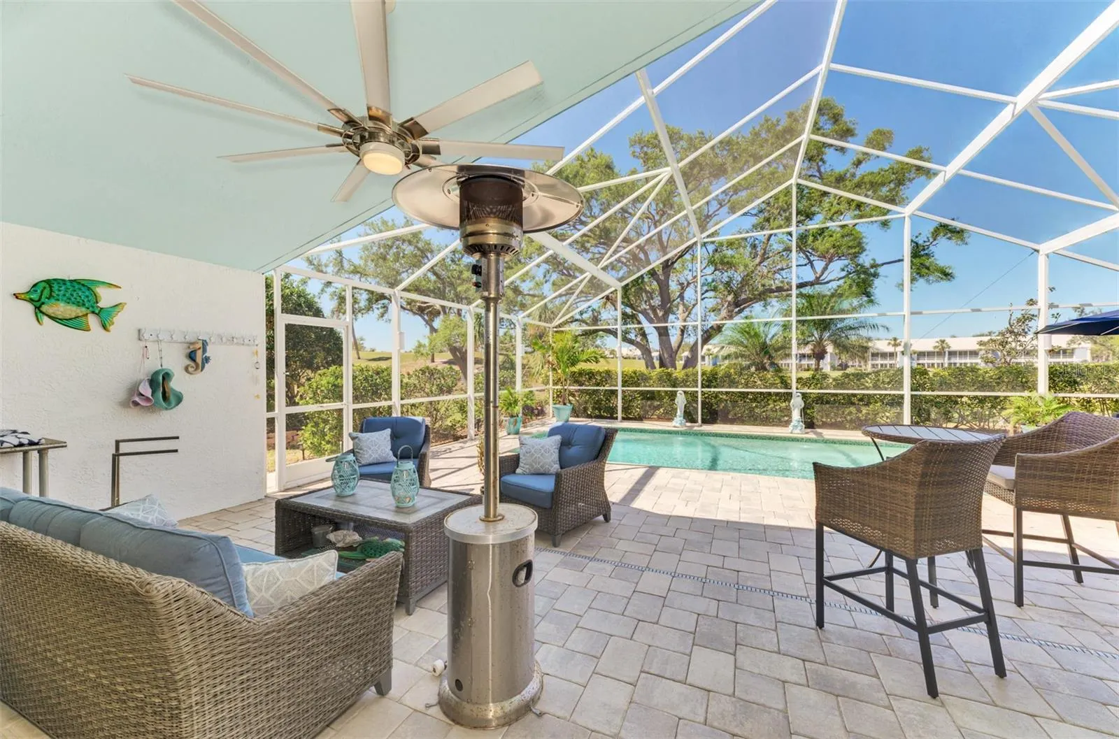 320 BERMUDA CT