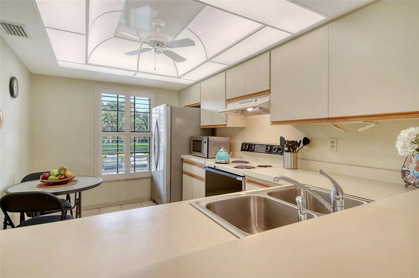 4416 WEYBRIDGE #90, #90