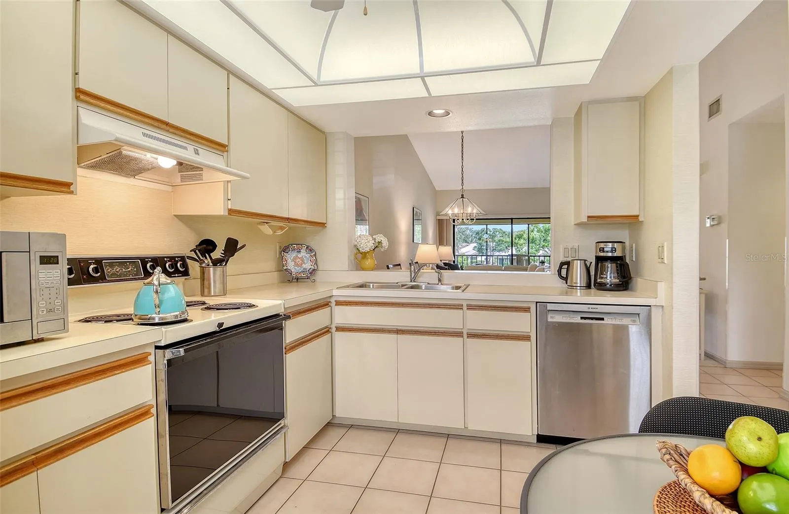 4416 WEYBRIDGE #90, #90
