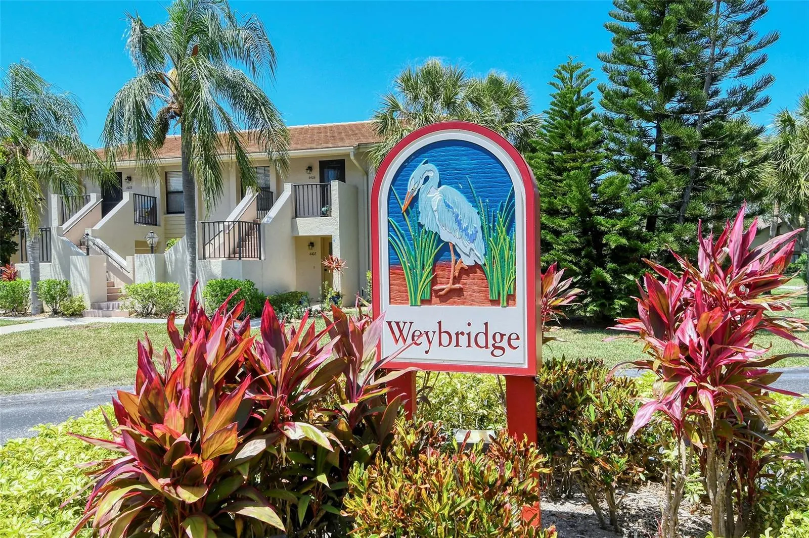 4416 WEYBRIDGE #90, #90