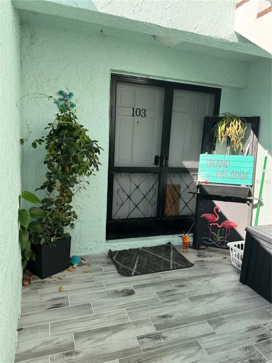 1 WINDRUSH BLVD #103, #103