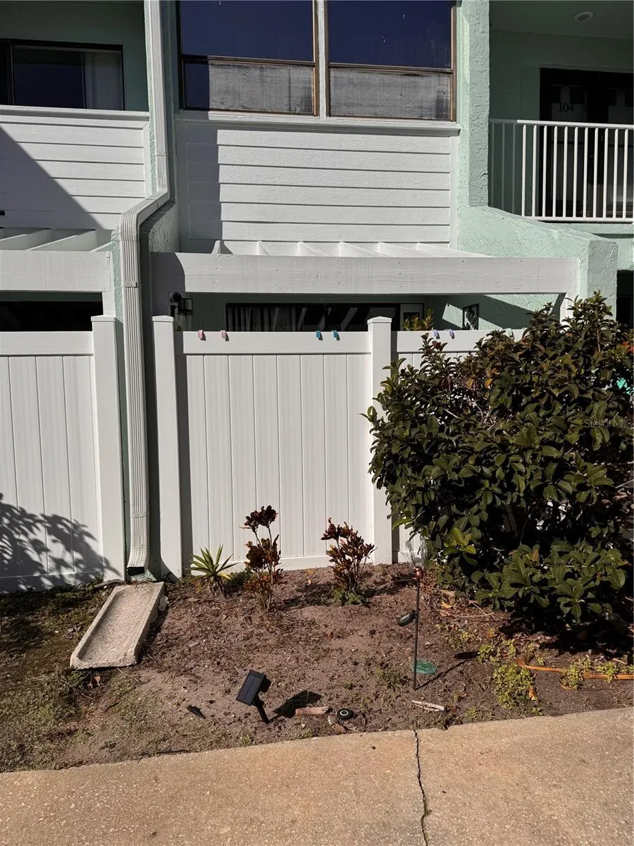 1 WINDRUSH BLVD #103, #103