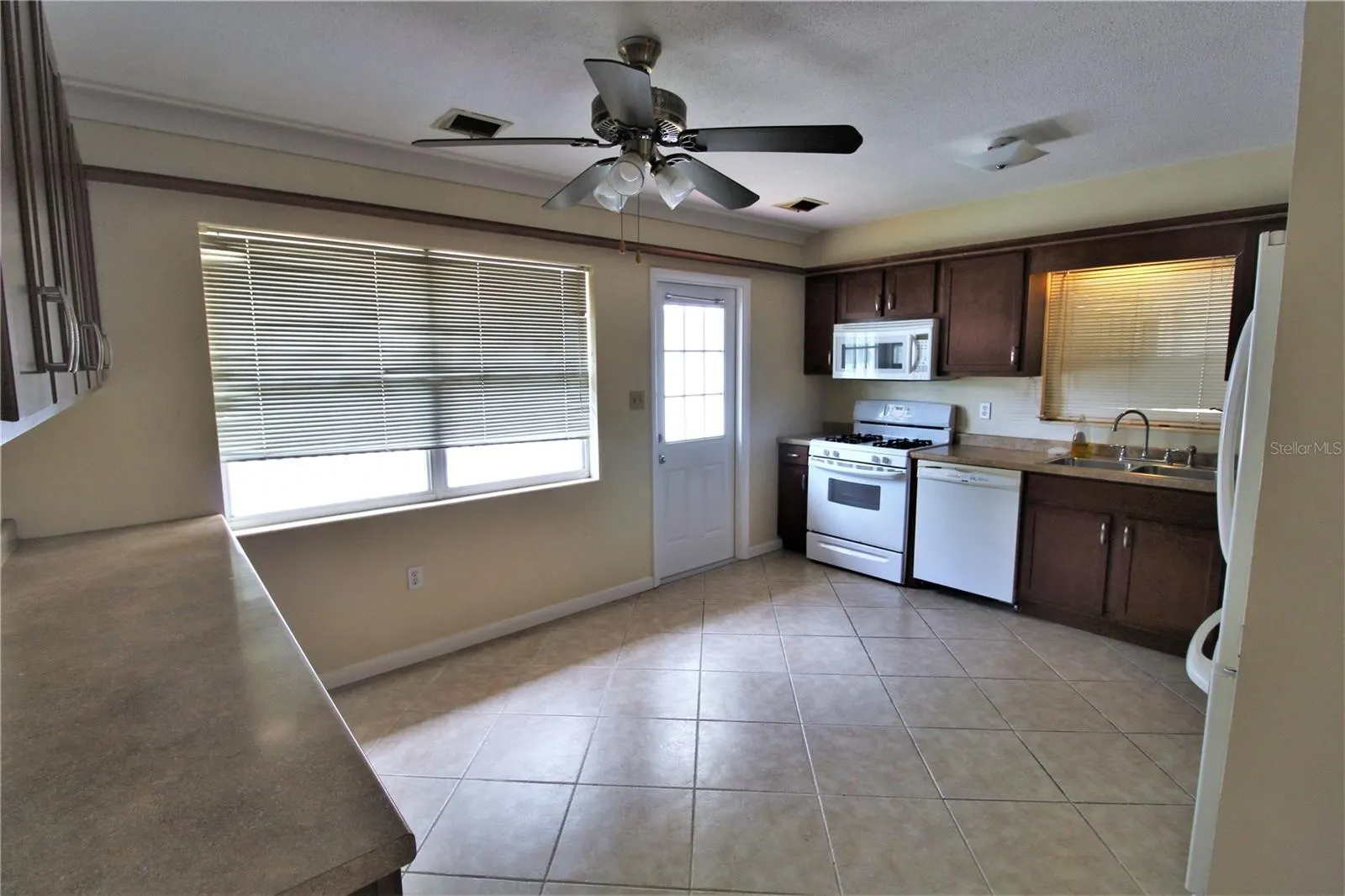 1935 EDGEWATER DR #1935, #1935