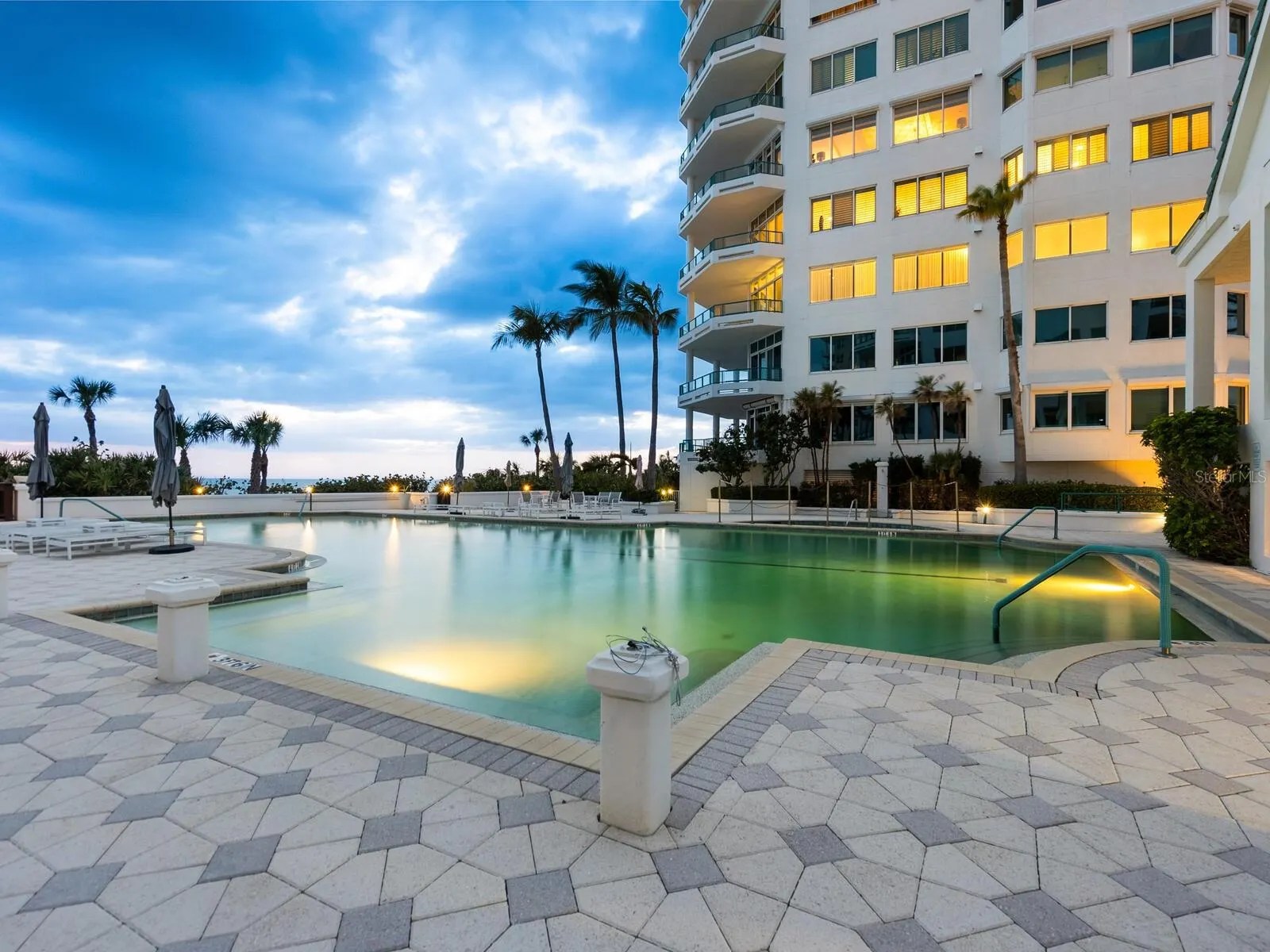 655 LONGBOAT CLUB RD #16B, #16B