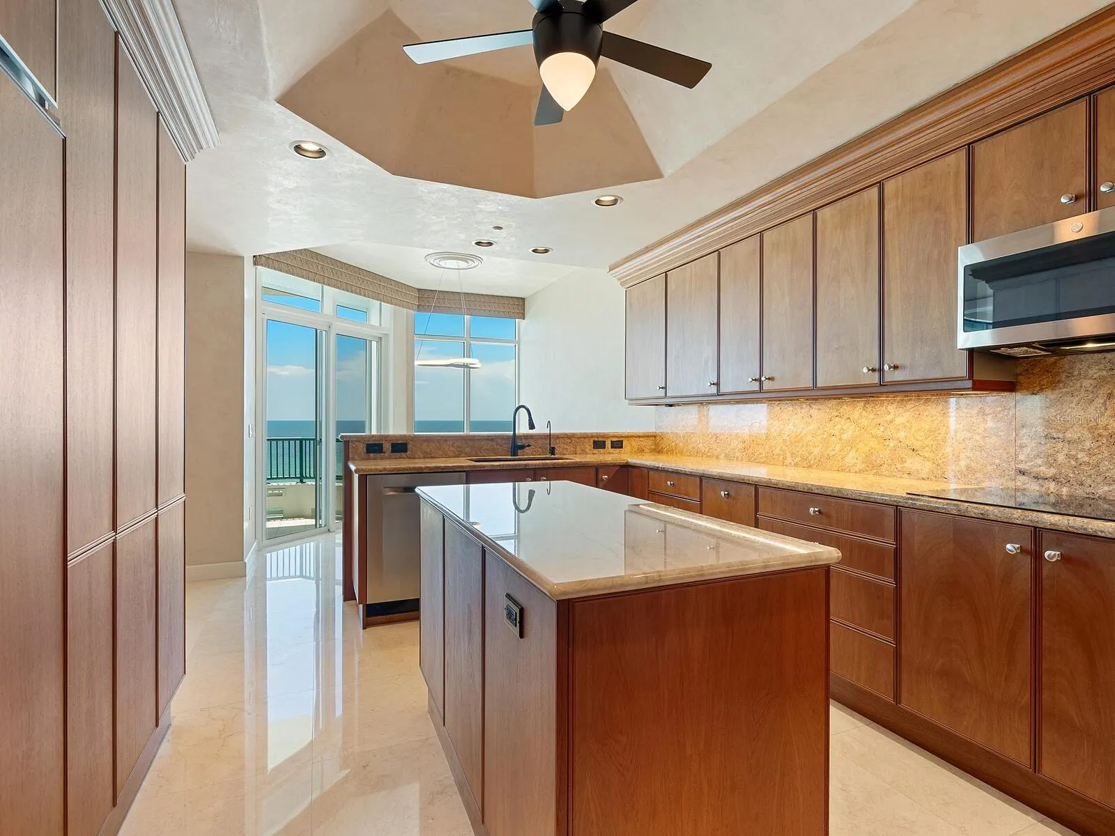 655 LONGBOAT CLUB RD #16B, #16B