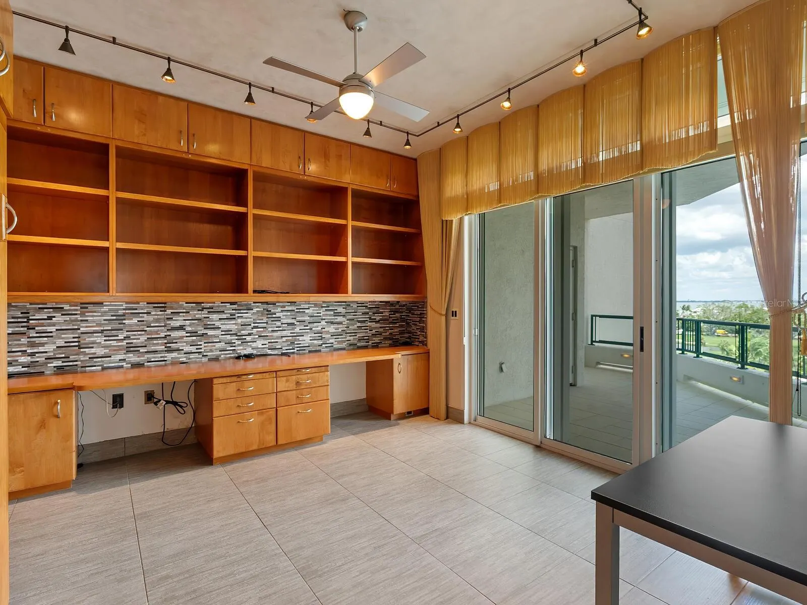 655 LONGBOAT CLUB RD #16B, #16B