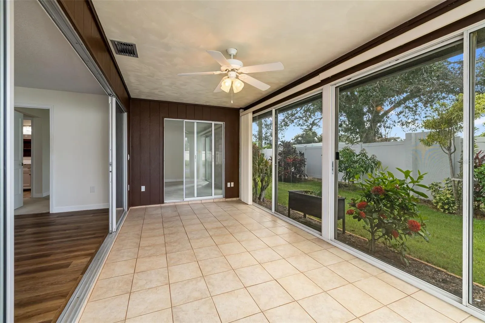 3500 N VILLAGE CT #221, #221
