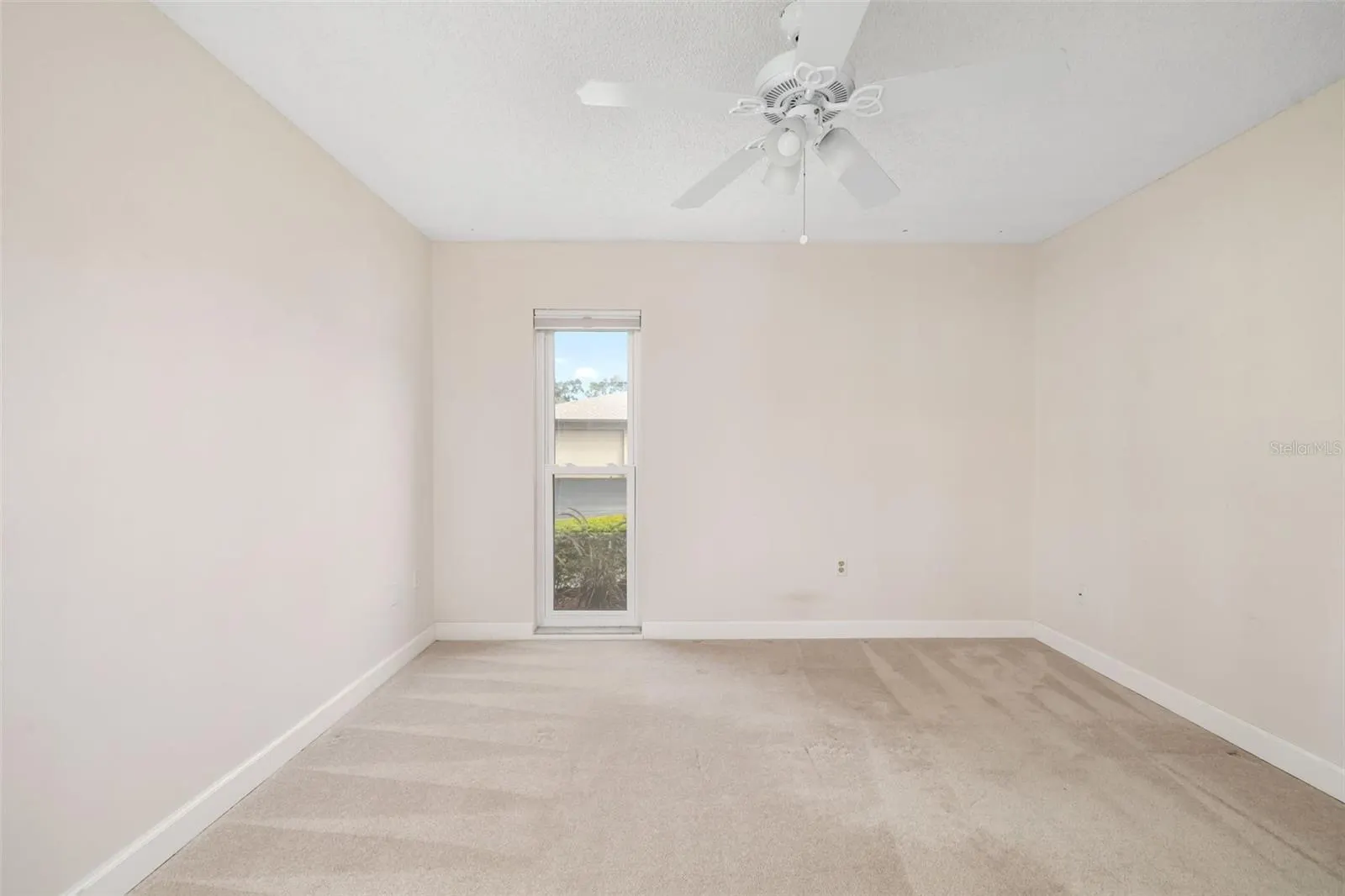 3500 N VILLAGE CT #221, #221