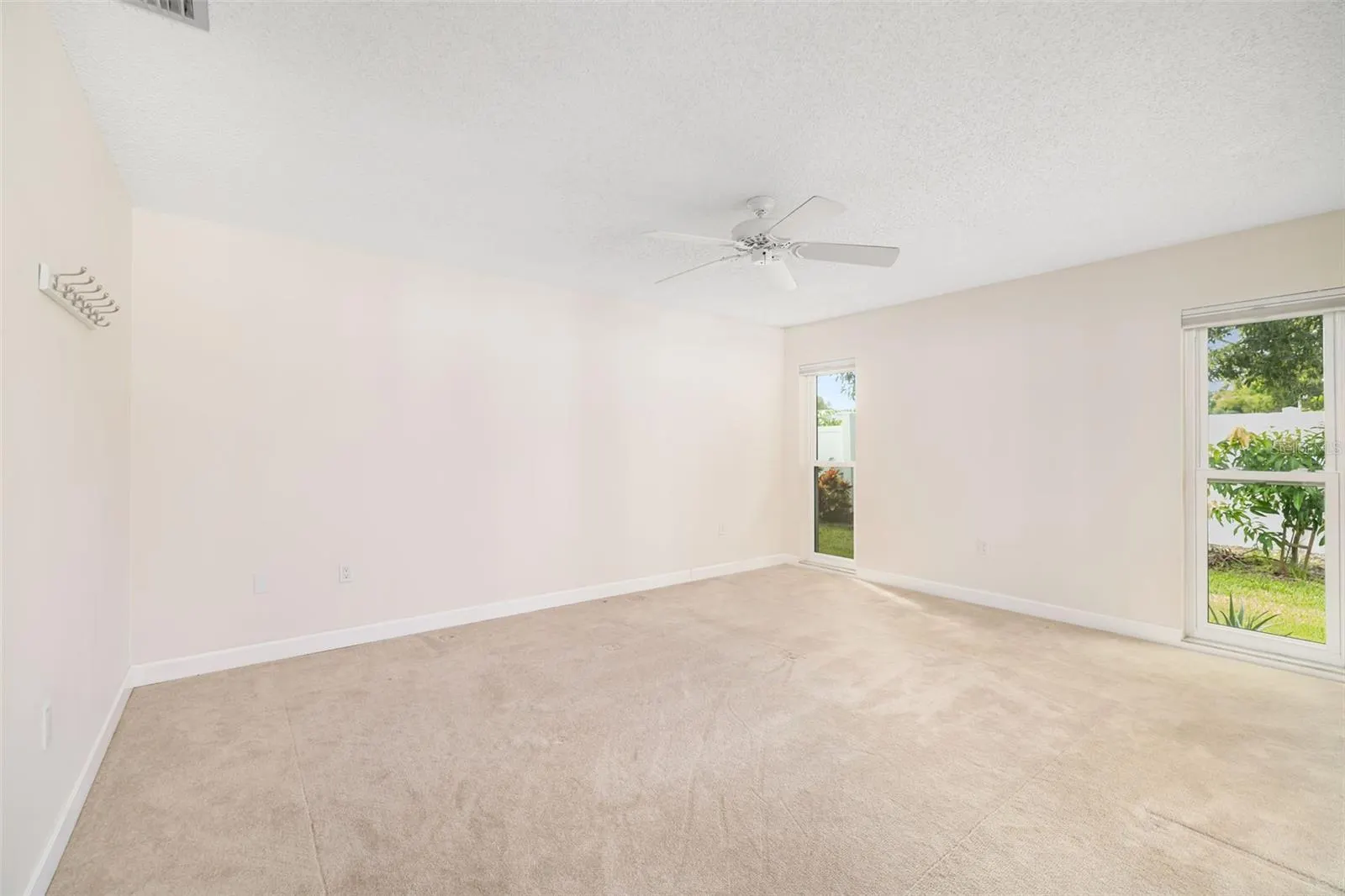 3500 N VILLAGE CT #221, #221