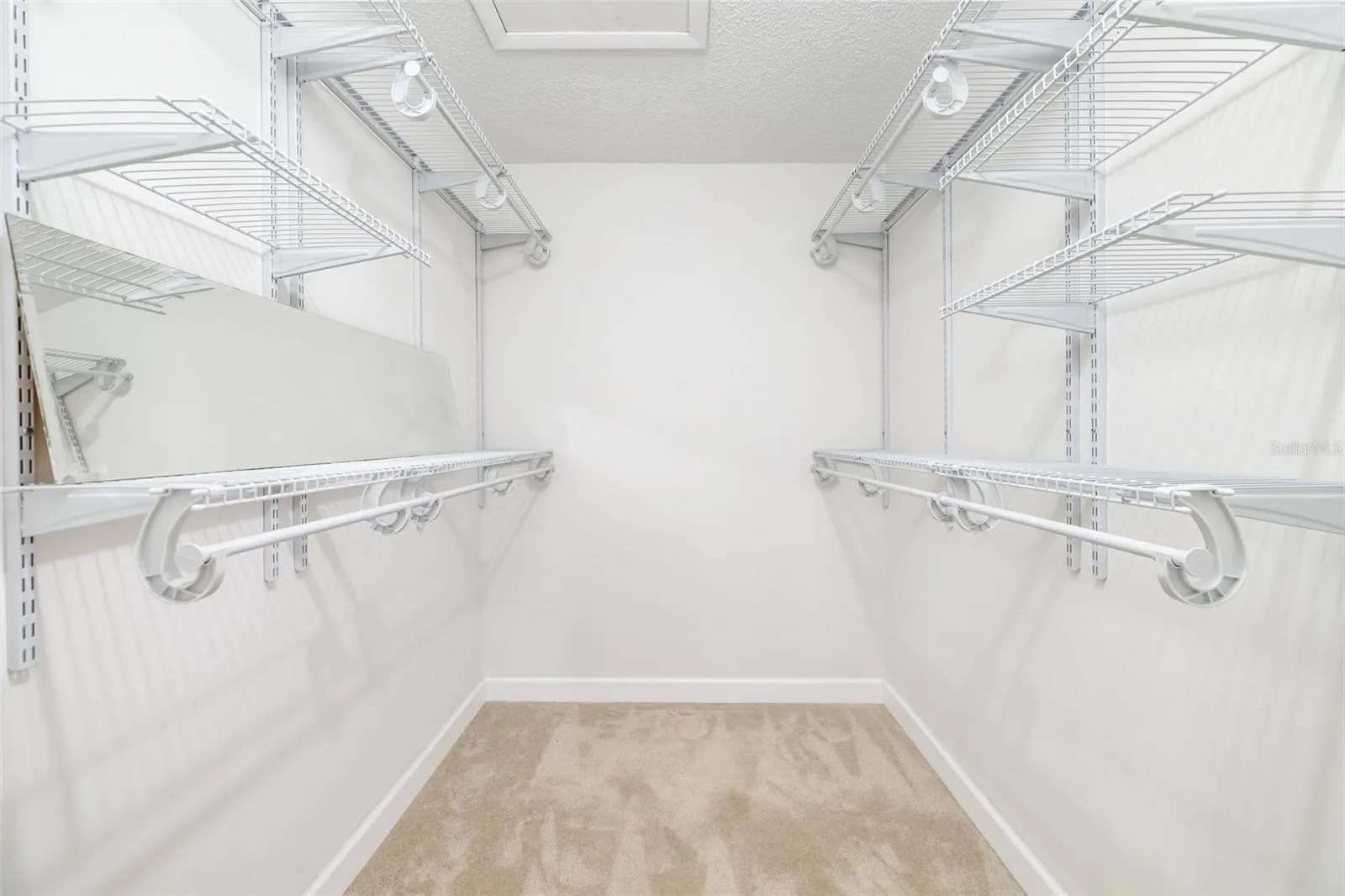 3500 N VILLAGE CT #221, #221