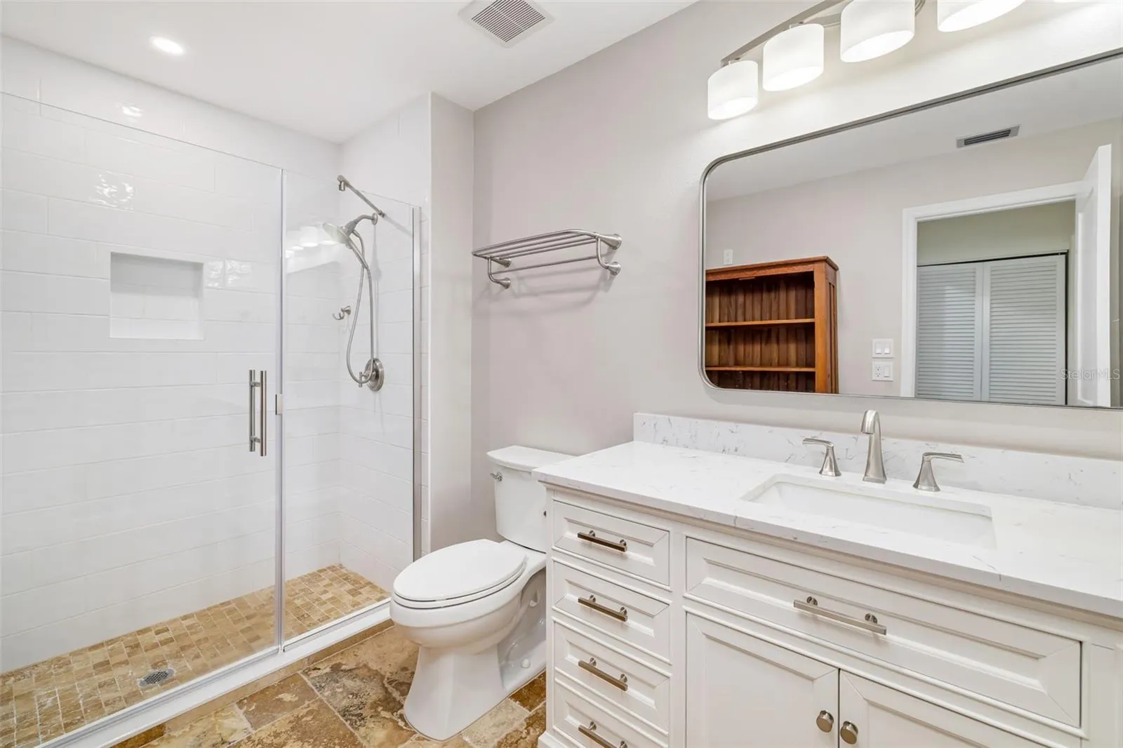3500 N VILLAGE CT #221, #221
