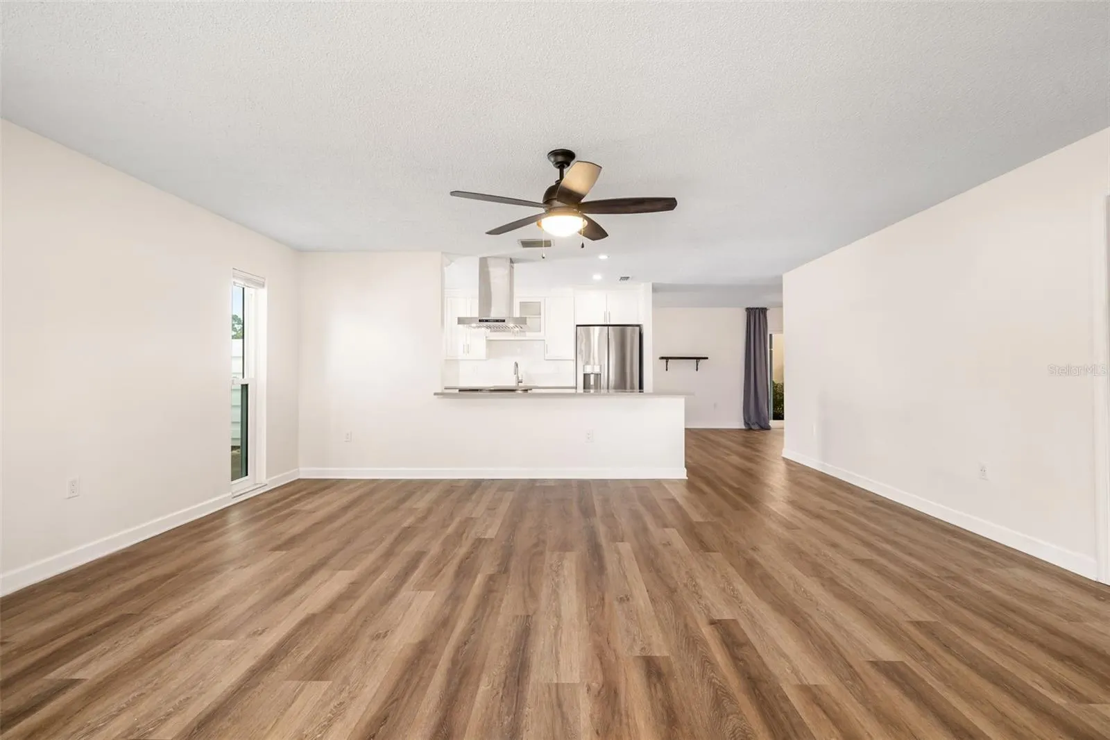 3500 N VILLAGE CT #221, #221