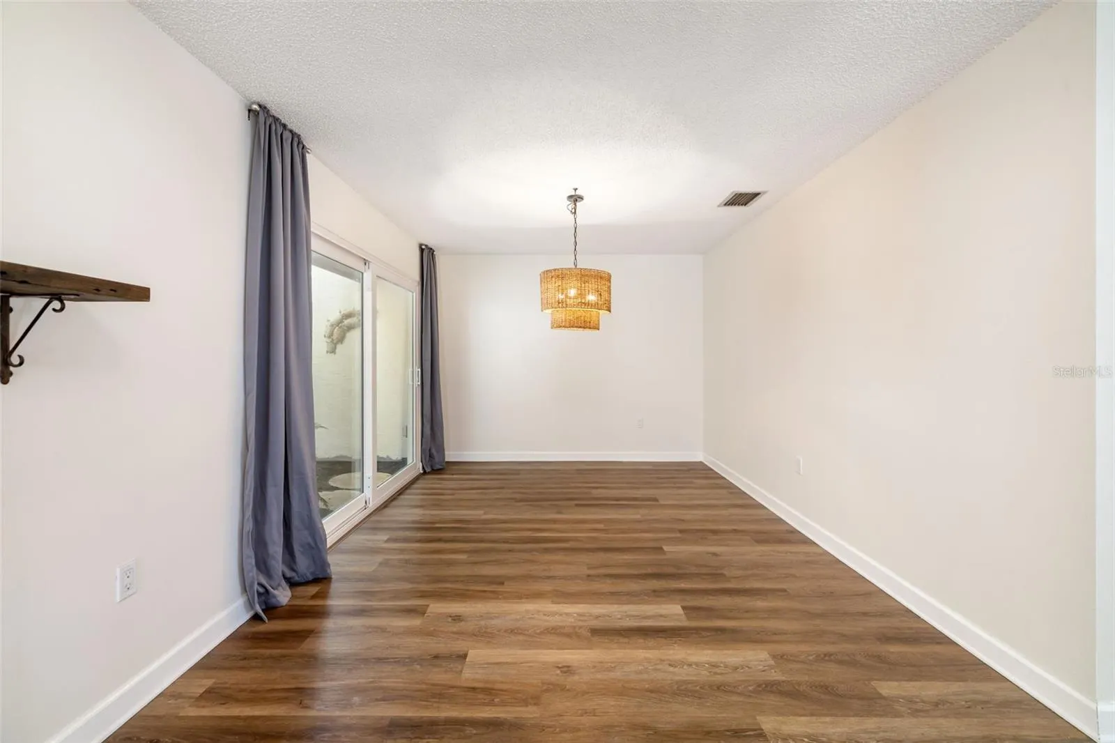 3500 N VILLAGE CT #221, #221