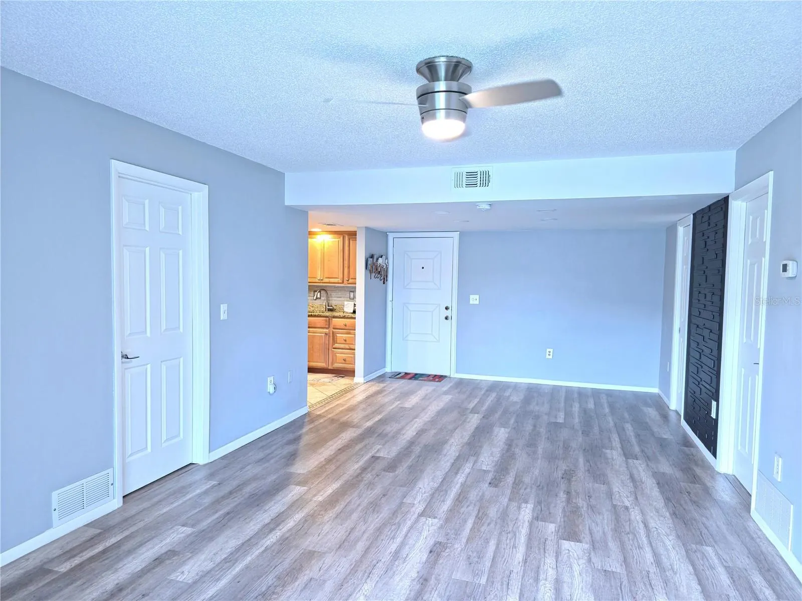 503 ALBEE FARM RD #B1, #B1