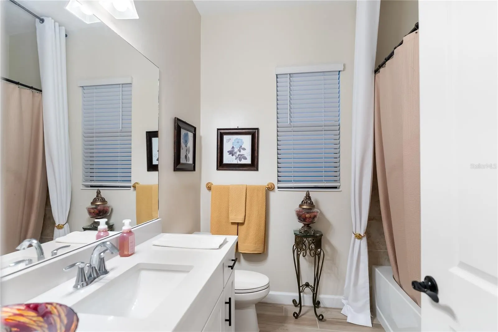 4856 COASTAL DAYS LN