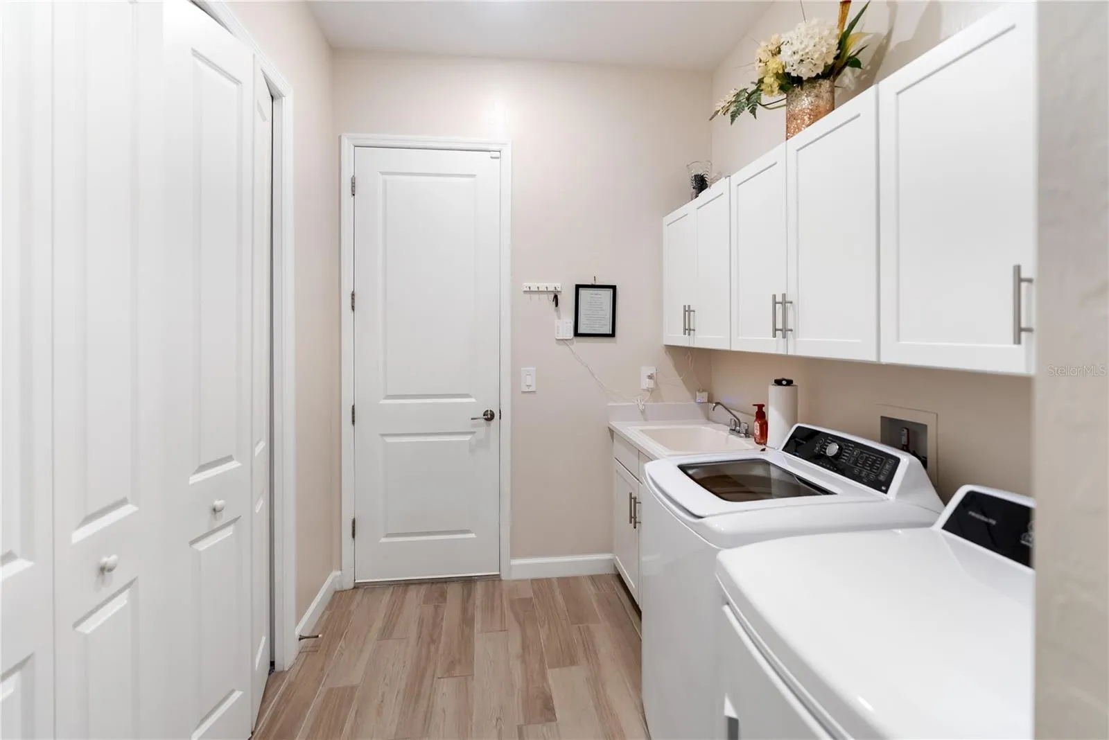 4856 COASTAL DAYS LN