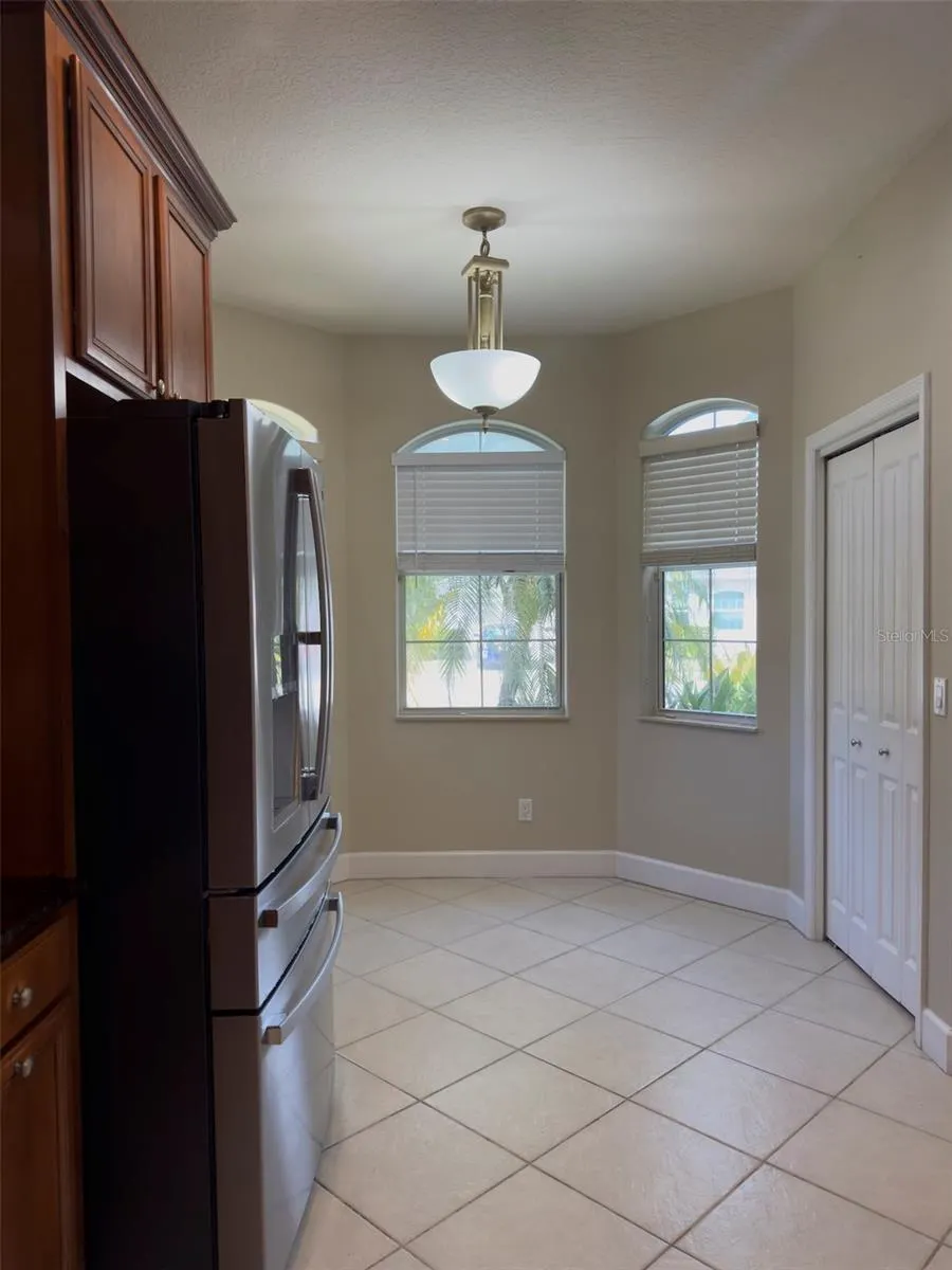 5250 ECHO LN