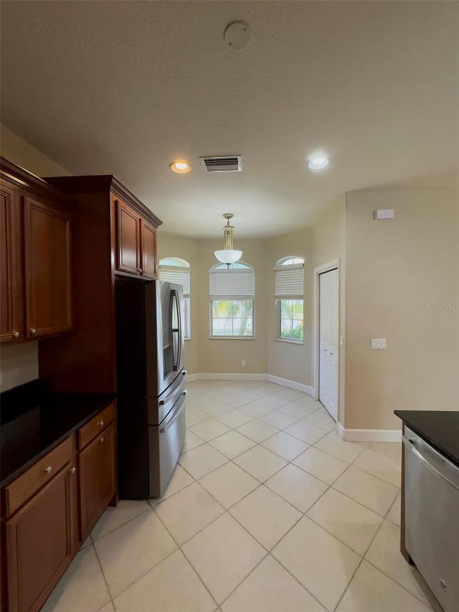 5250 ECHO LN