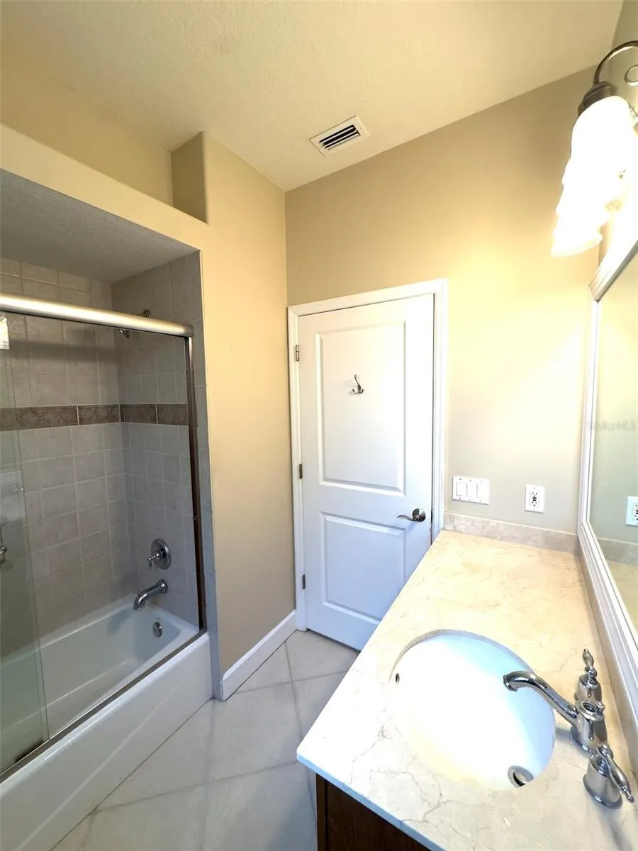 5250 ECHO LN