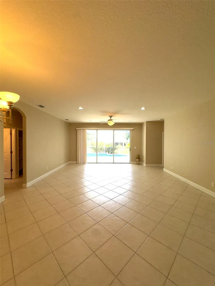 5250 ECHO LN