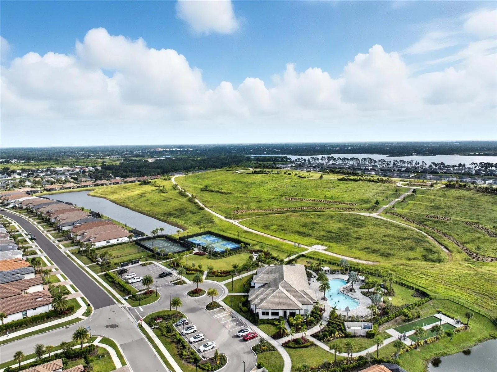 6258 GRANDVIEW HILL CT