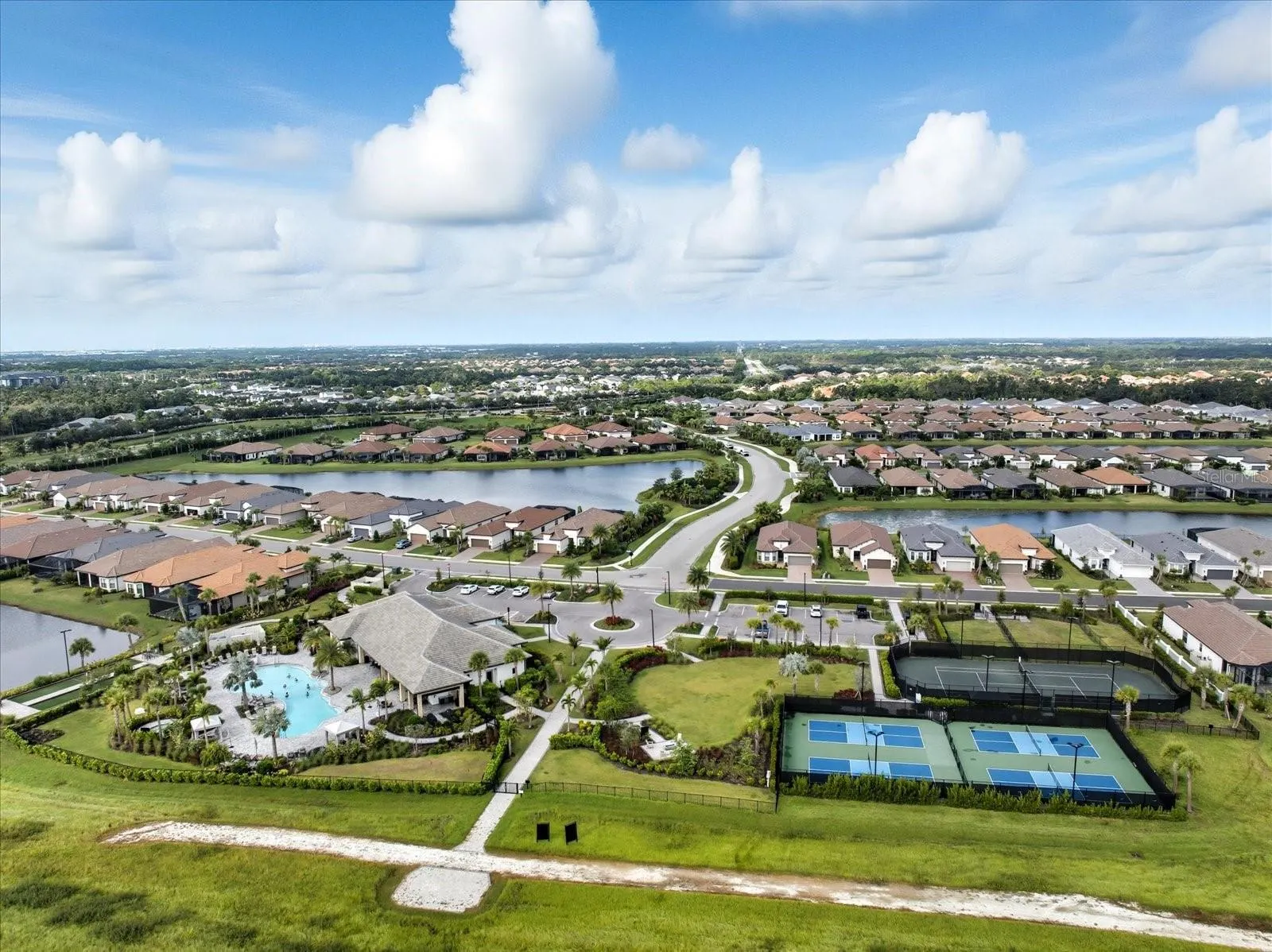 6258 GRANDVIEW HILL CT