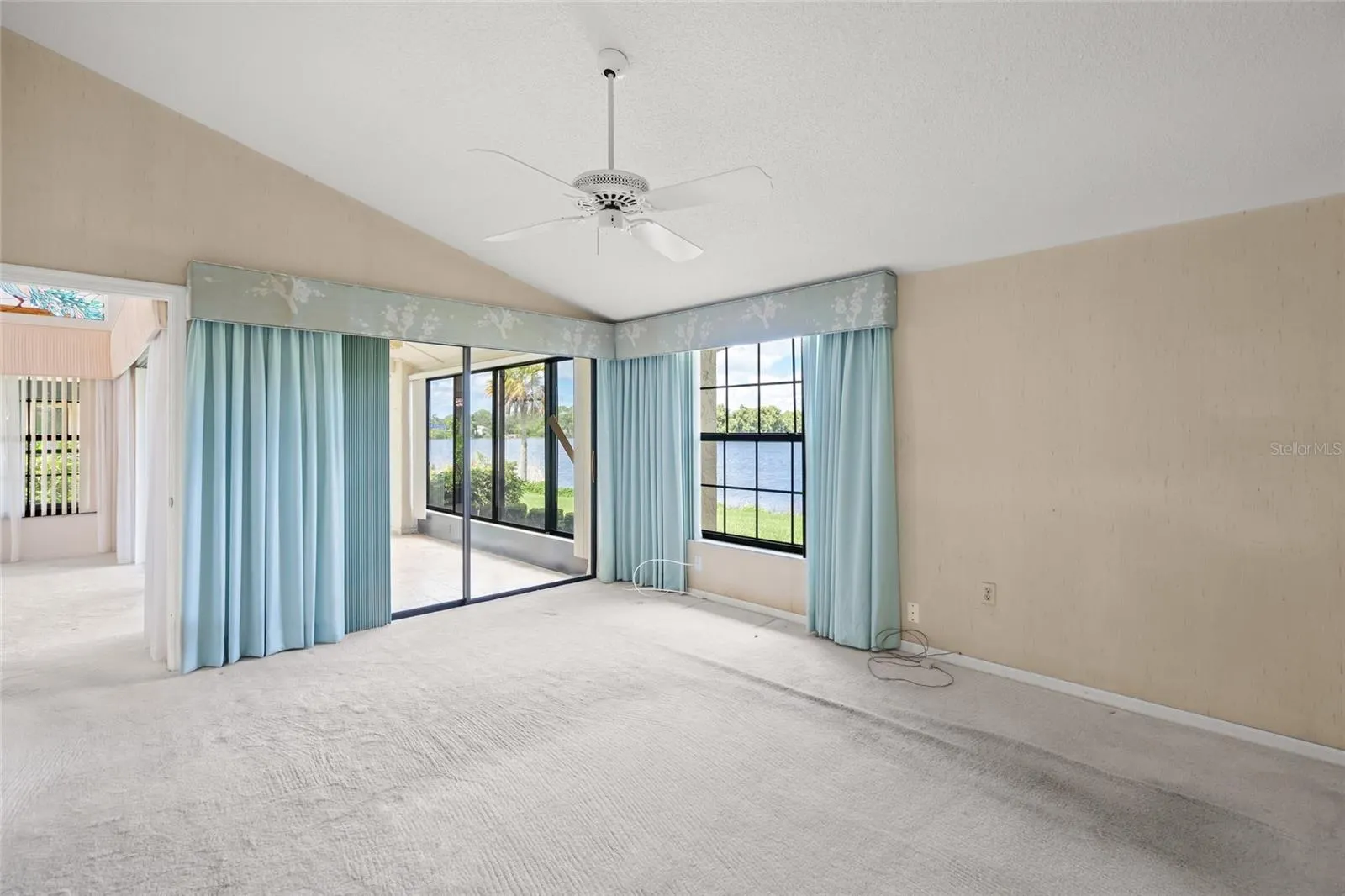 7475 OAK MOSS DR #20, #20
