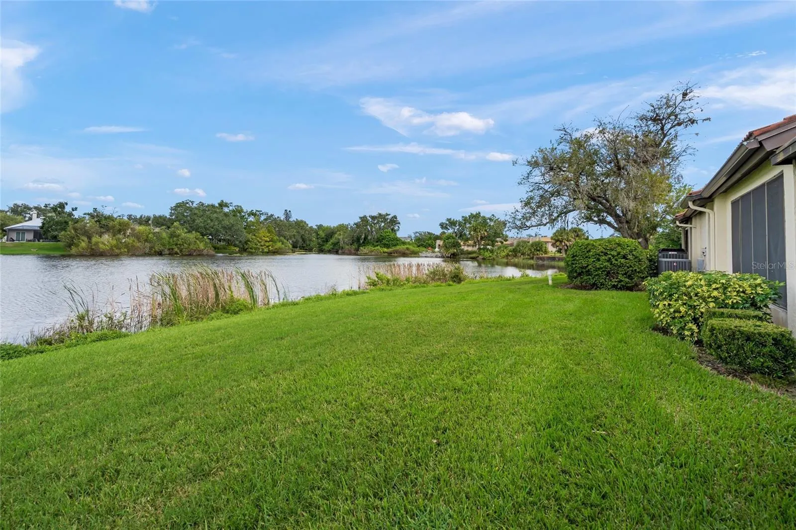 7475 OAK MOSS DR #20, #20