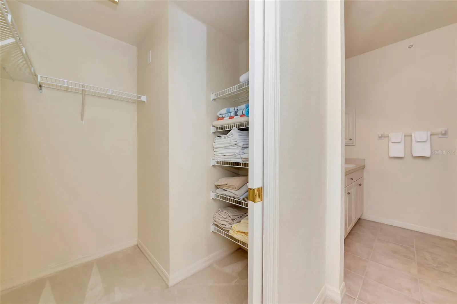 4254 VICENZA DR #B, #B