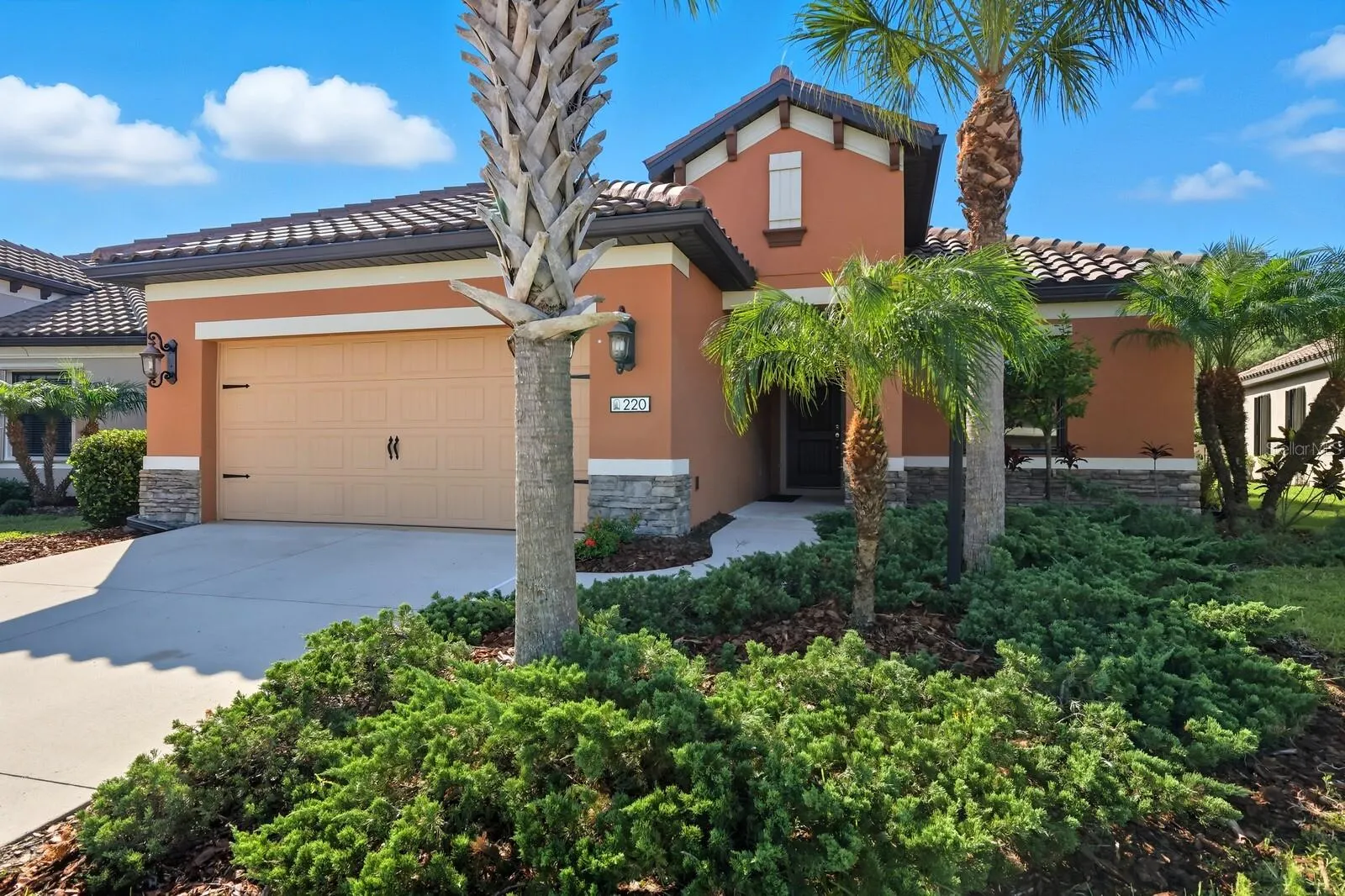 220 BENEDETTO CT