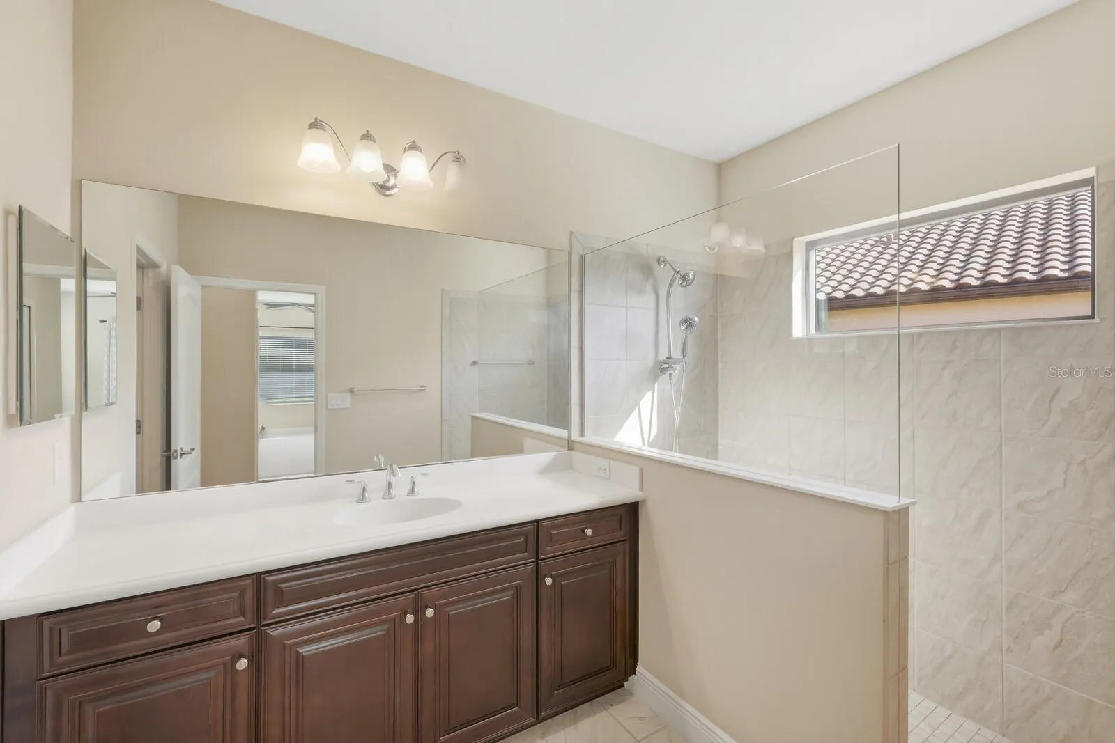 220 BENEDETTO CT