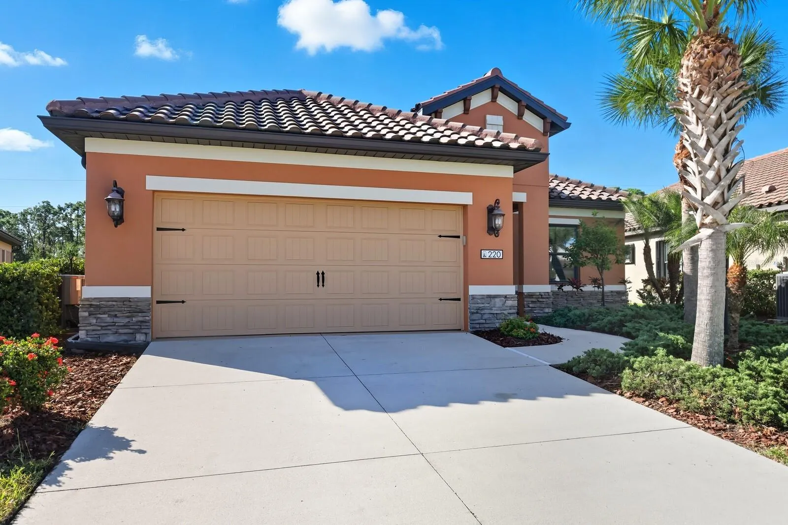 220 BENEDETTO CT