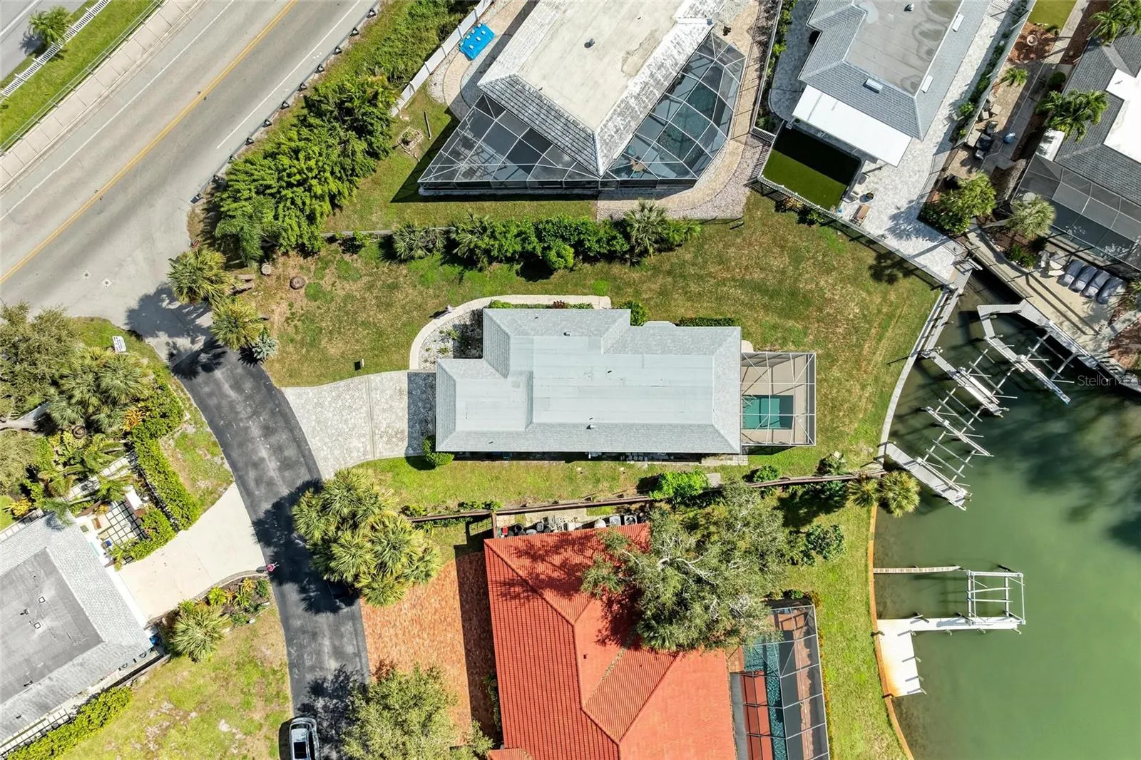 136 BAYVIEW DR