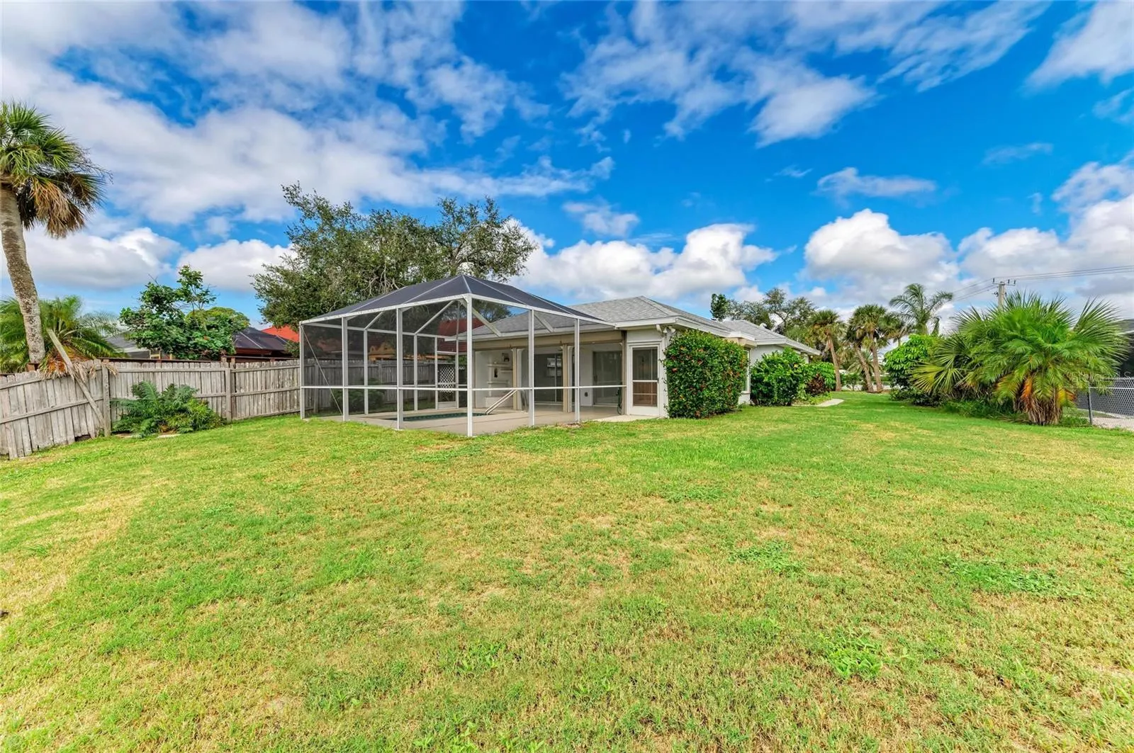 136 BAYVIEW DR